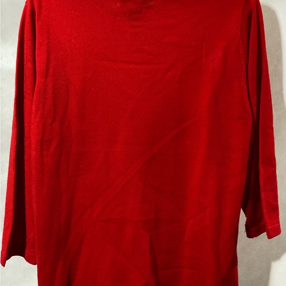 Red top  3/4 length sleeves, size large, detailing around the neck - Picture 5 of 5